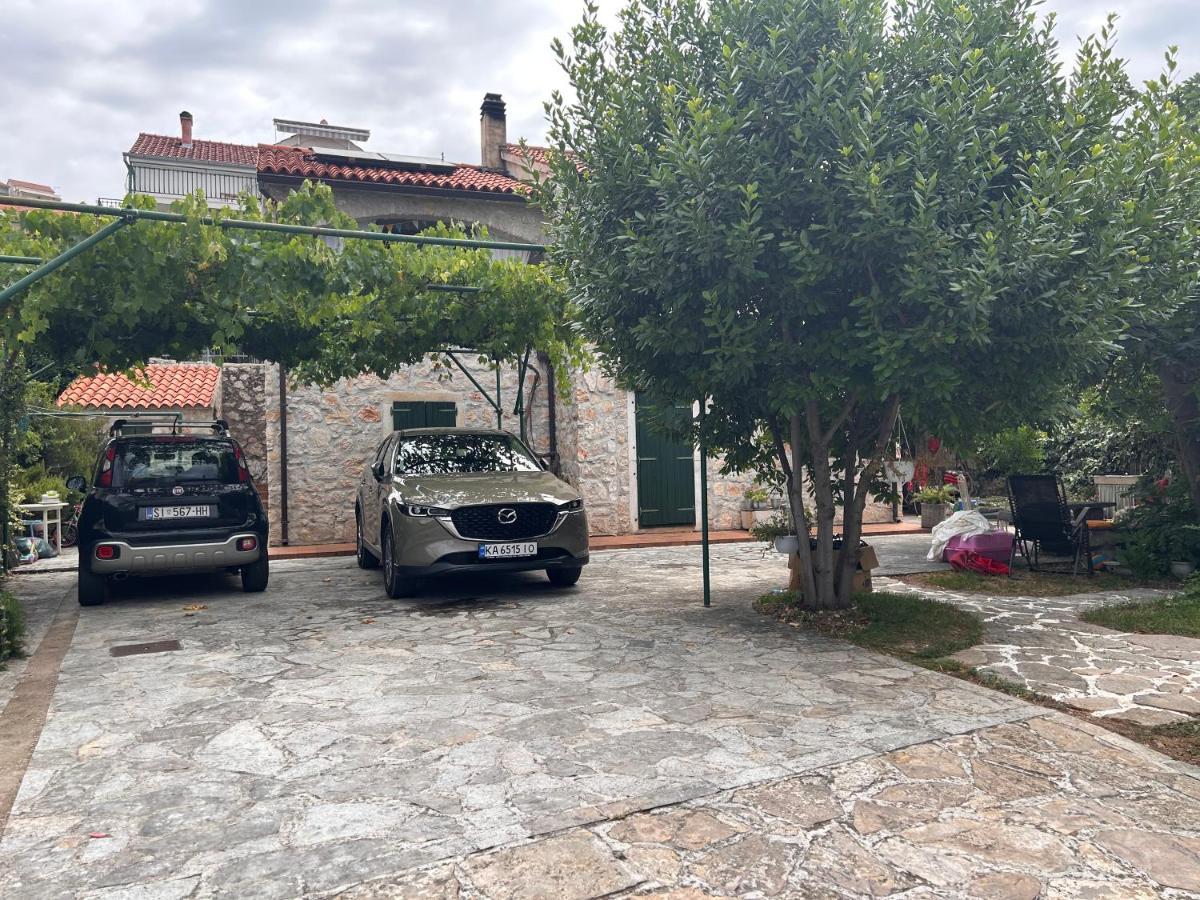 Gaya Apartments Шибеник Экстерьер фото